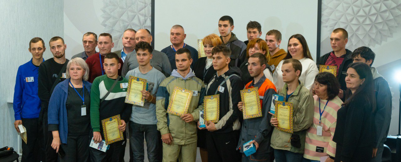 КОНКУРС ТРАКТОРИСТІВ У КОБЕЛЯКАХ